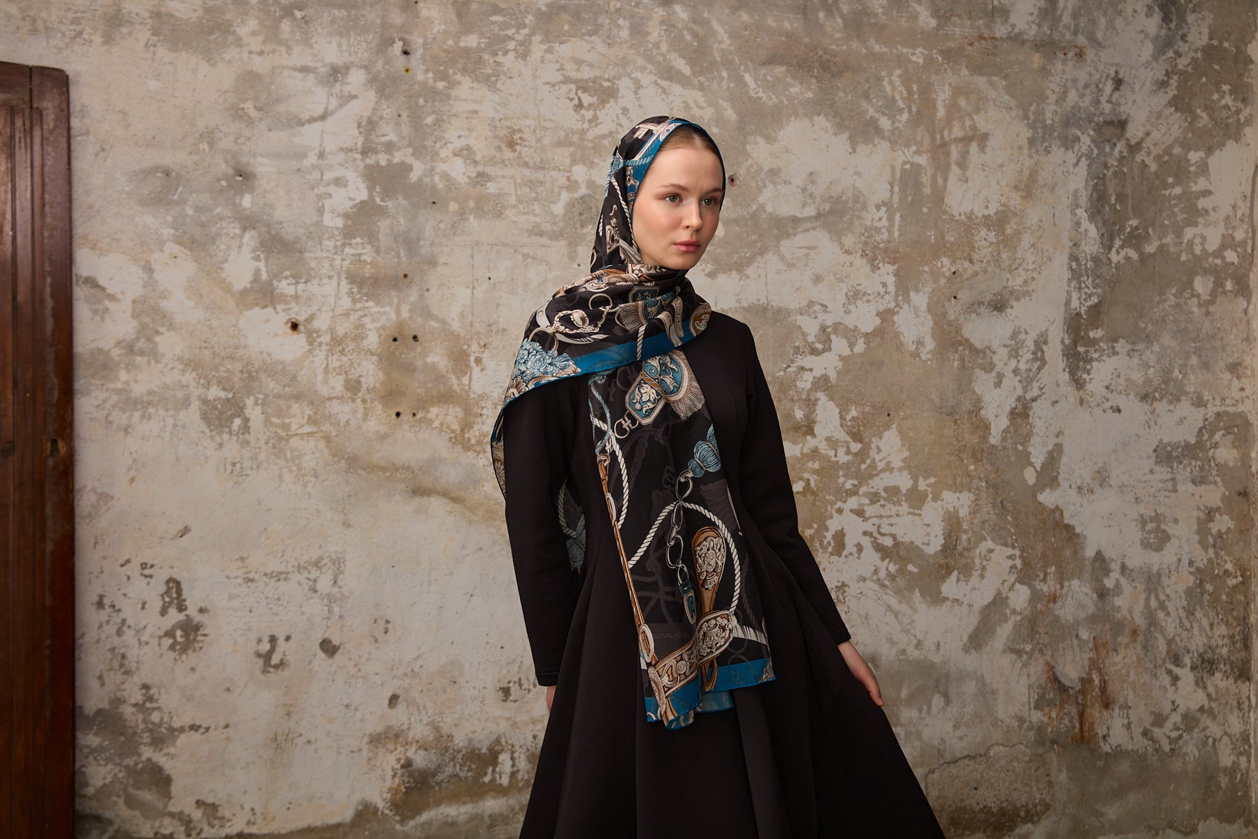 Nana Châle Noir / Bleu / Orange