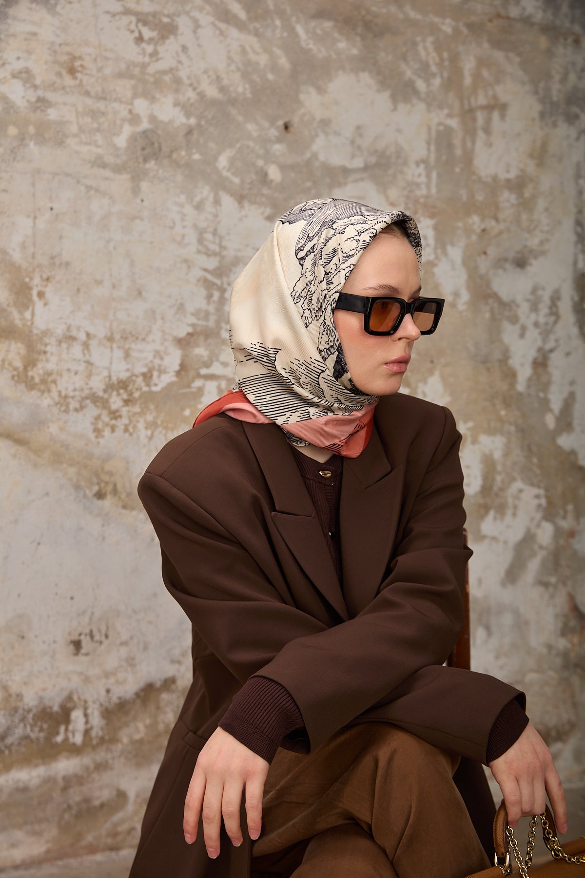 Suma Square Scarf Red