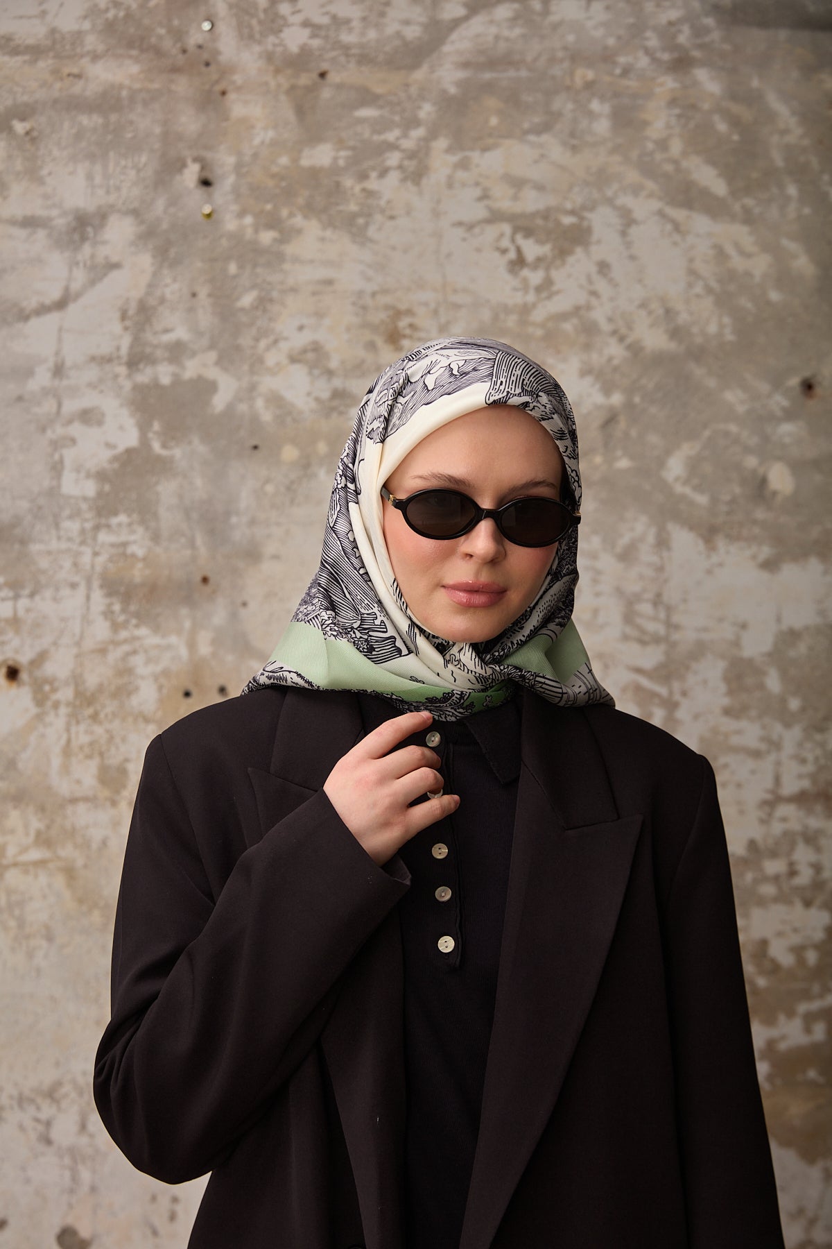 Suma Square Scarf Green