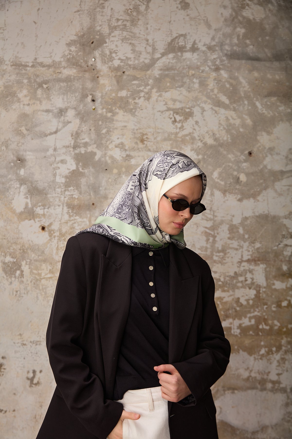 Suma Square Scarf Green
