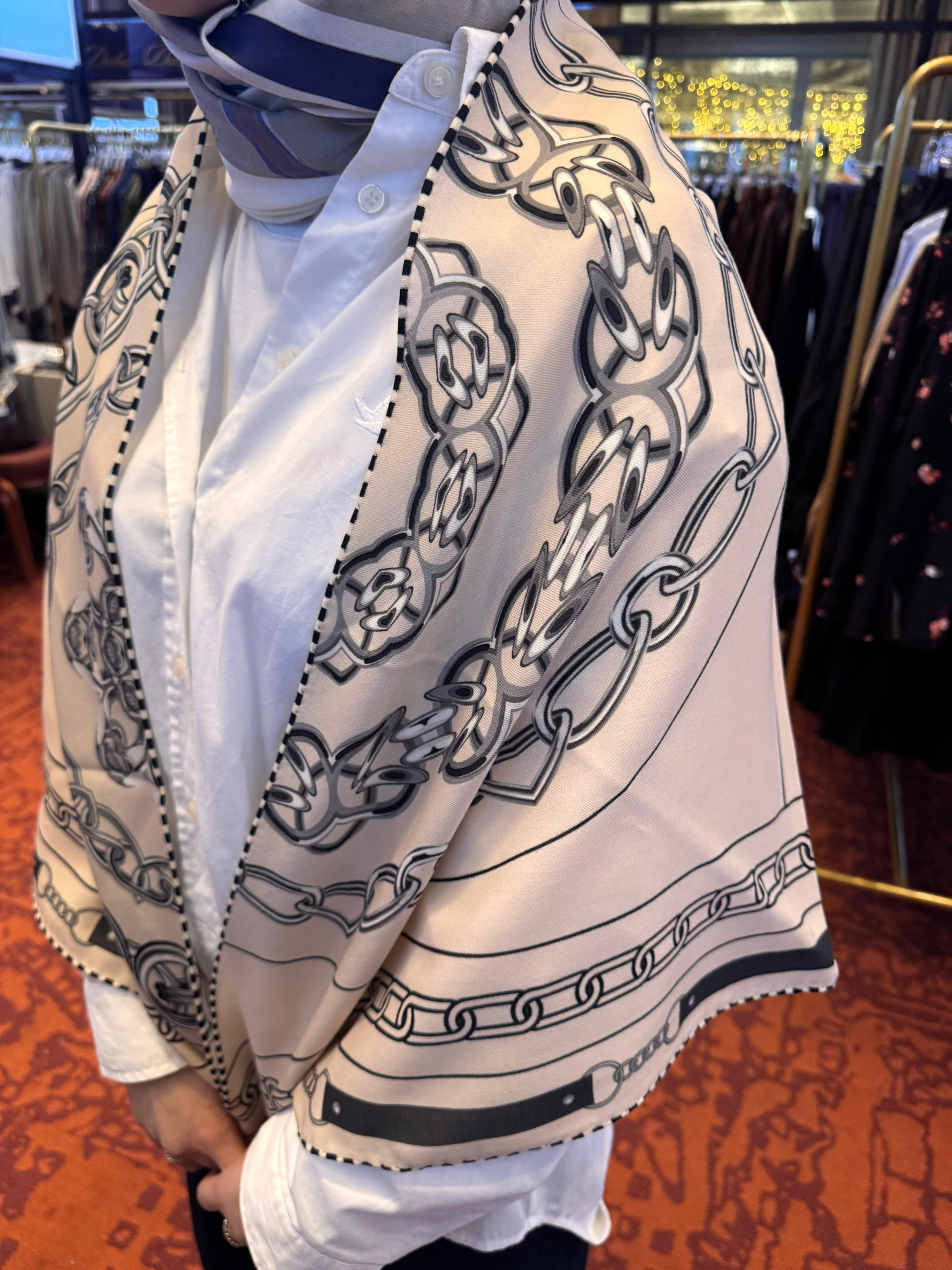 Liberty Ecru Omuz Şalı