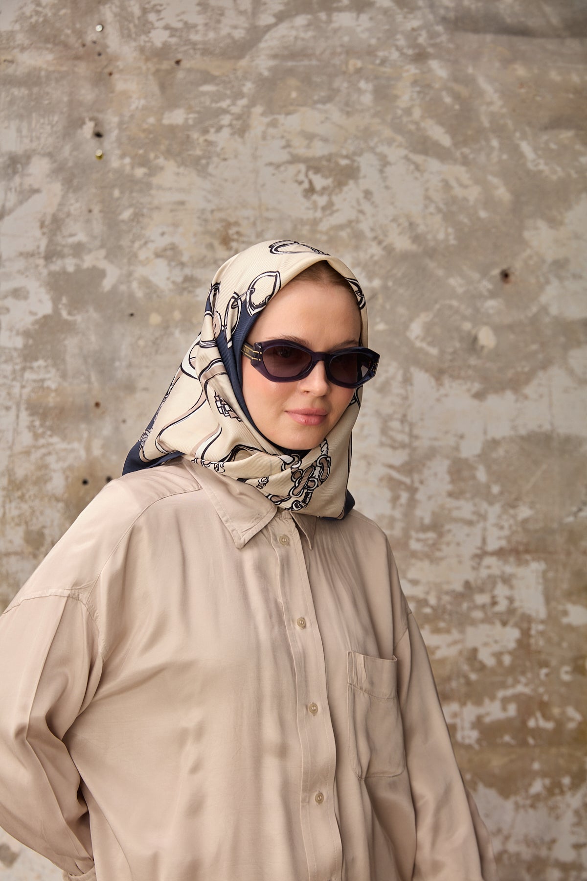 Lanac Square Scarf Navy Blue